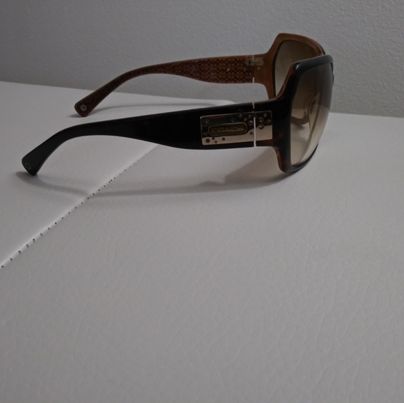 Coach sunglasses - Picture 2 of 3